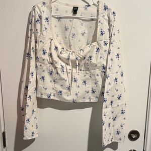 Wild Fable Floral Print Blouse in White and Blue